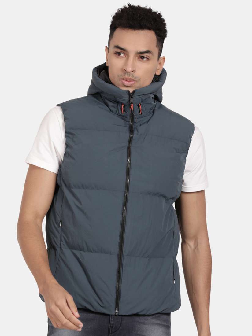 Sleeveless windcheater on sale