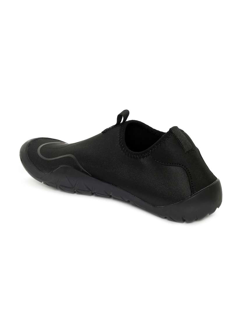 Wildcraft men's dara trekking boots on sale