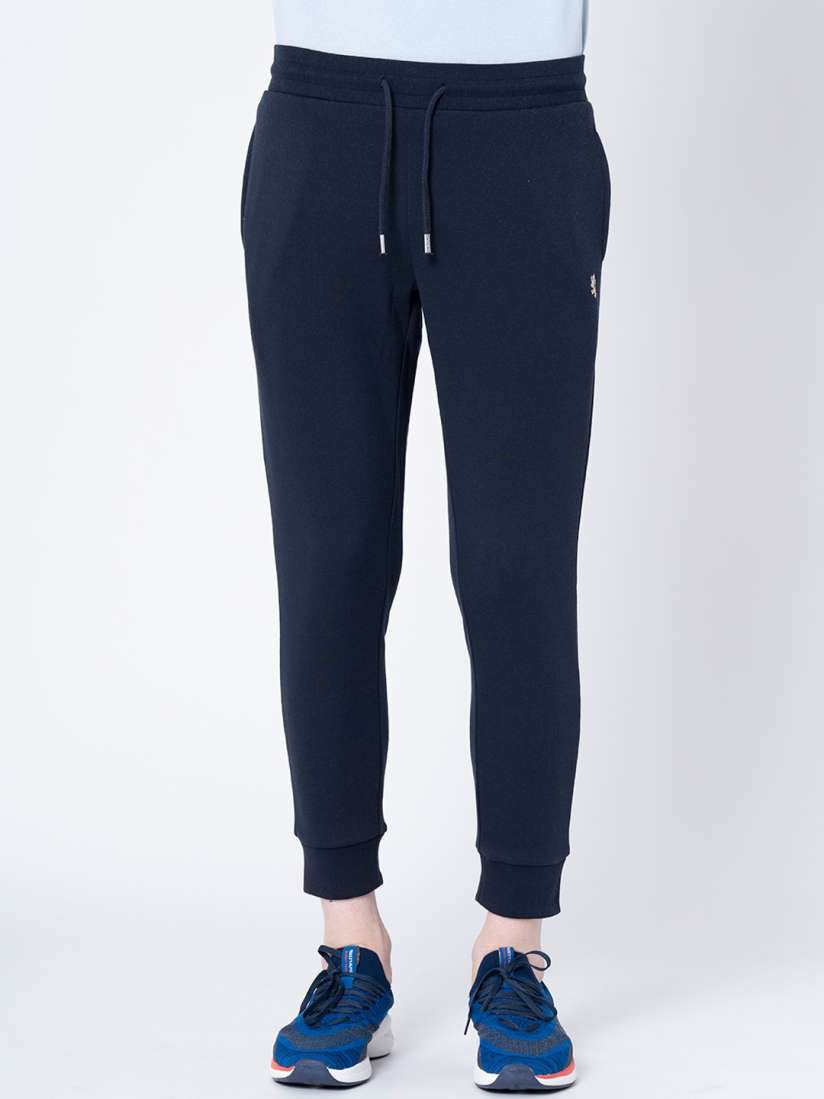 Nike joggers myntra clearance