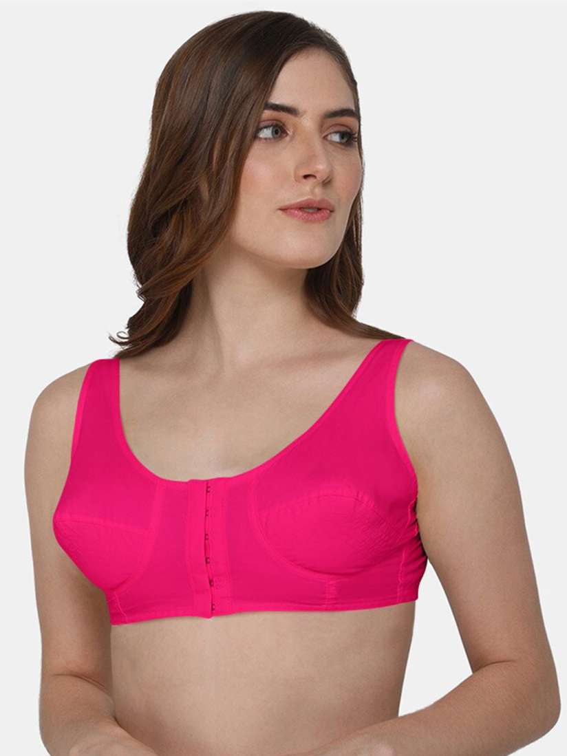 Naidu hall sports bra shop
