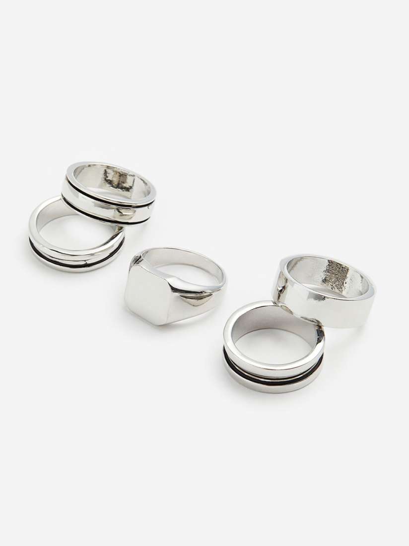 Rings h and m new arrivals