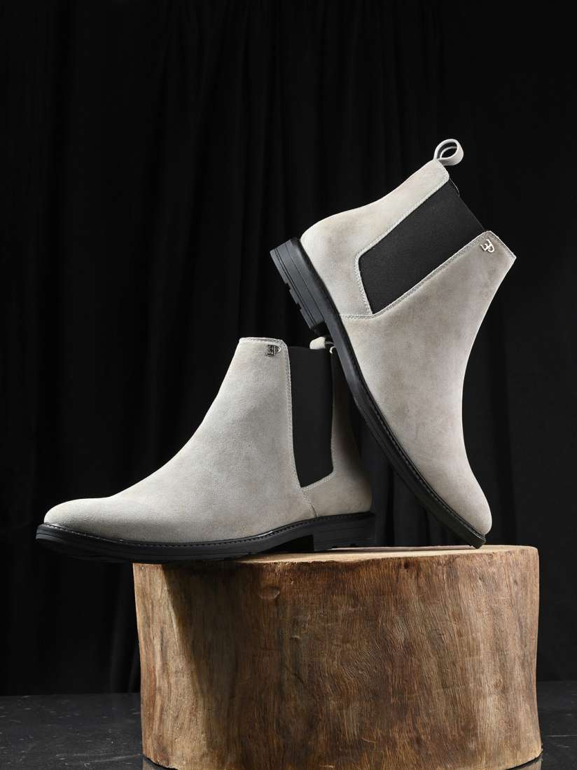Myntra chelsea boots hotsell