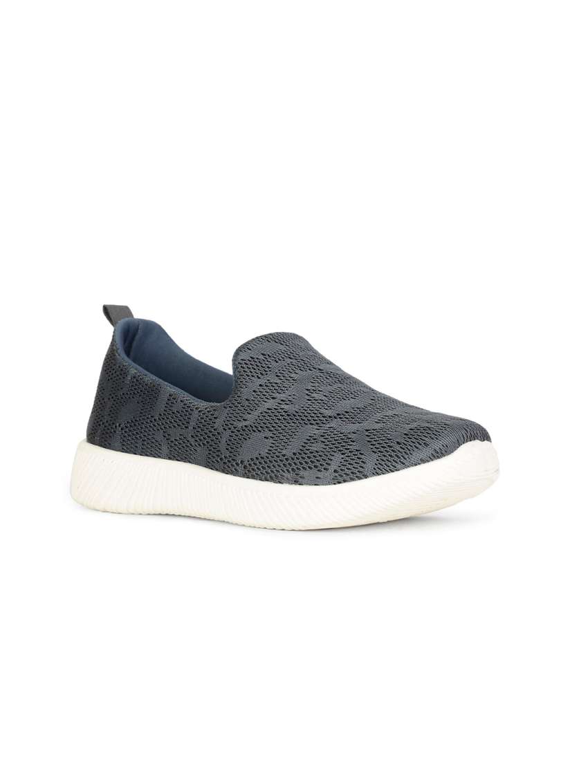 Walking shoes for ladies bata outlet