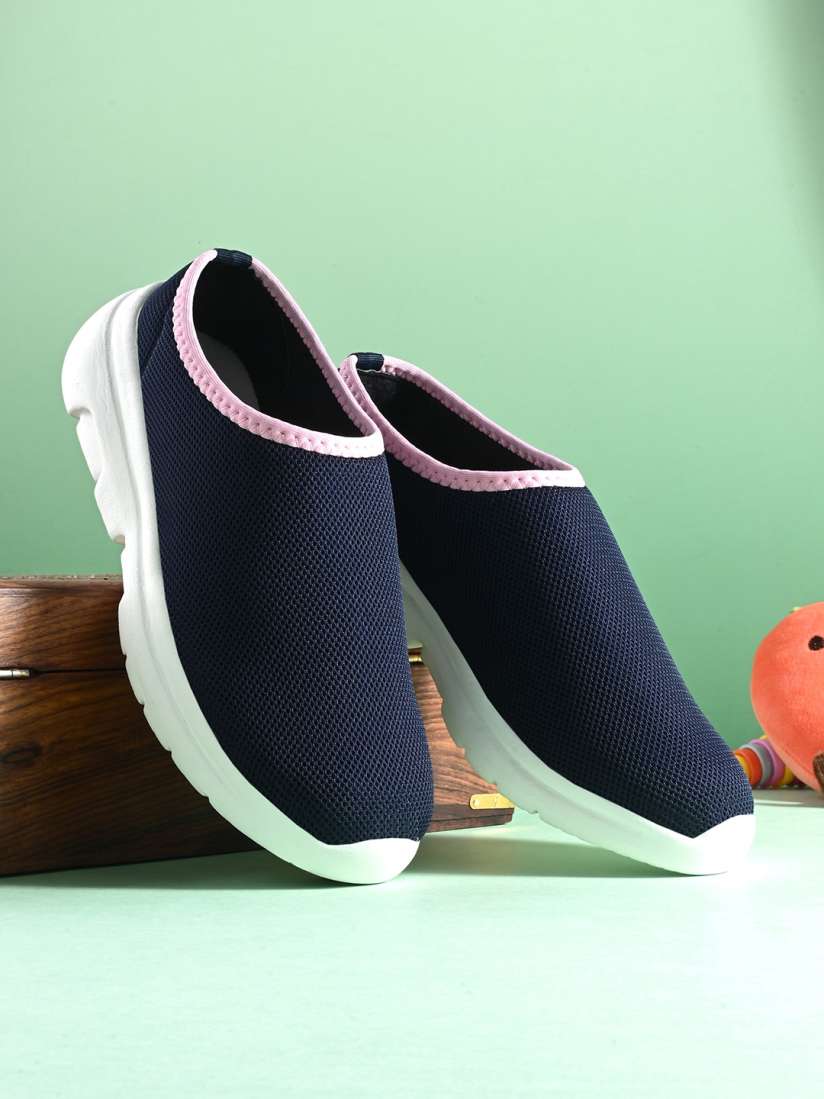 Non marking shoes for girls shop
