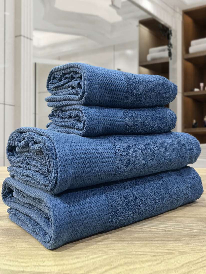 Teal bathroom towel set top