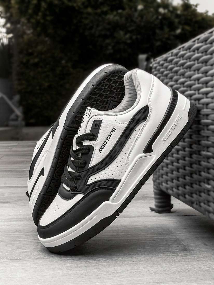 Red tape black sneakers outlet