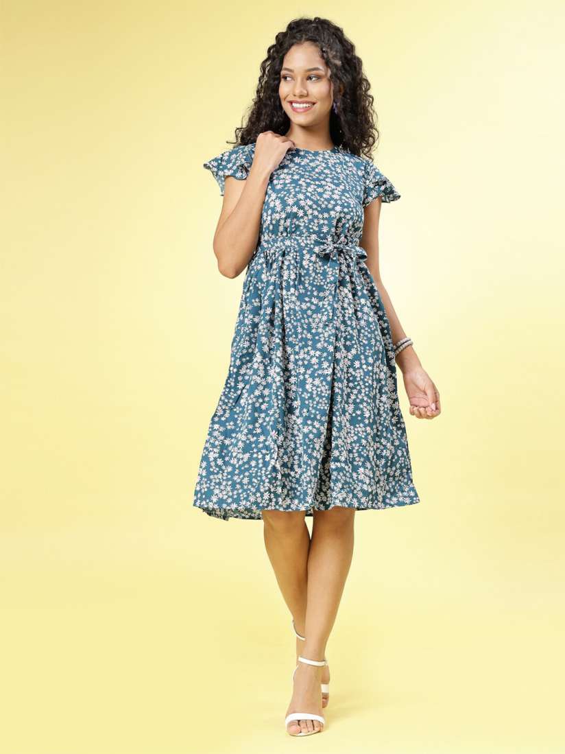 Buy Oomph Floral Printed Flared Sleeves Fit Flare Knee Length Dress Dresses for Women 24851762 Myntra