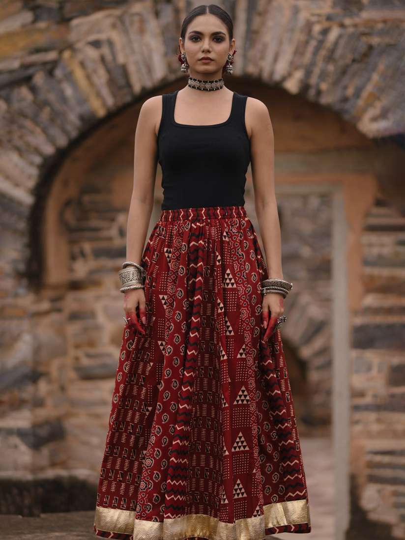 Long skirts online myntra 2025