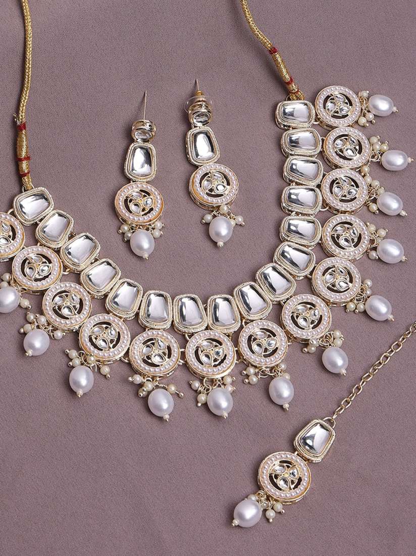 Buy OOMPH Kundan Jewellery Set With Maangtikka Jewellery Set for Women 24902224 Myntra