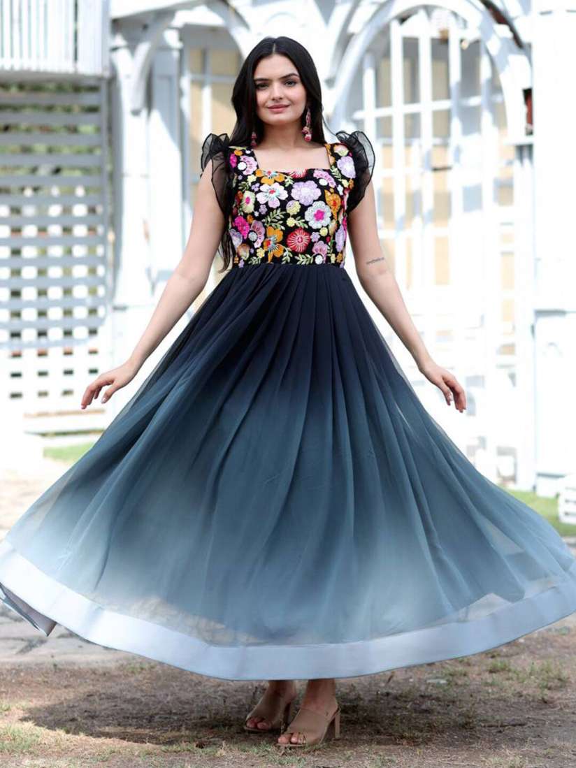 Ethnic gowns online myntra best sale