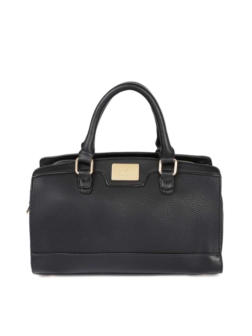 Black handbag myntra store