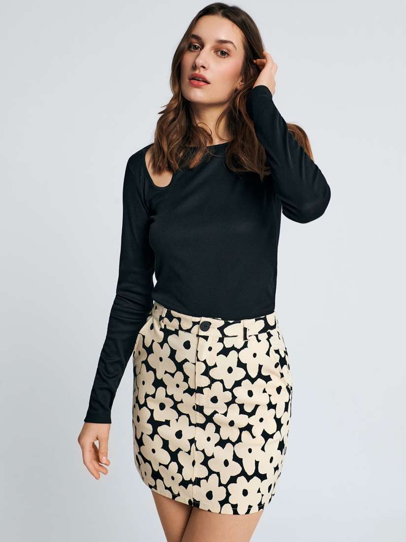 Buy MAZIE Floral Printed Mini Pencil Skirt Skirts for Women 25068966 Myntra