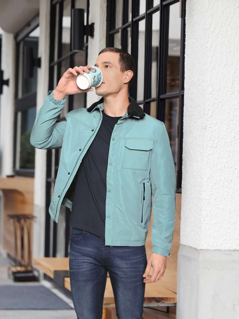 Mens lightweight jacket with lots of pockets best sale