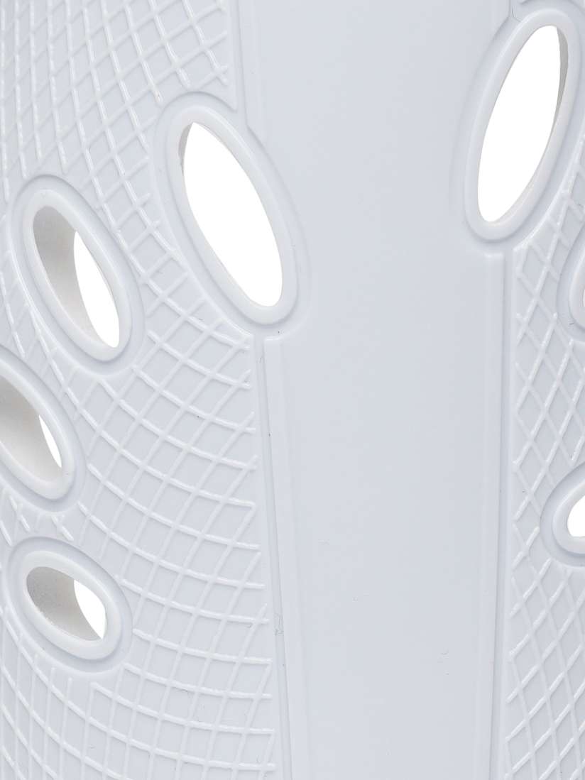Nike shin guards myntra on sale