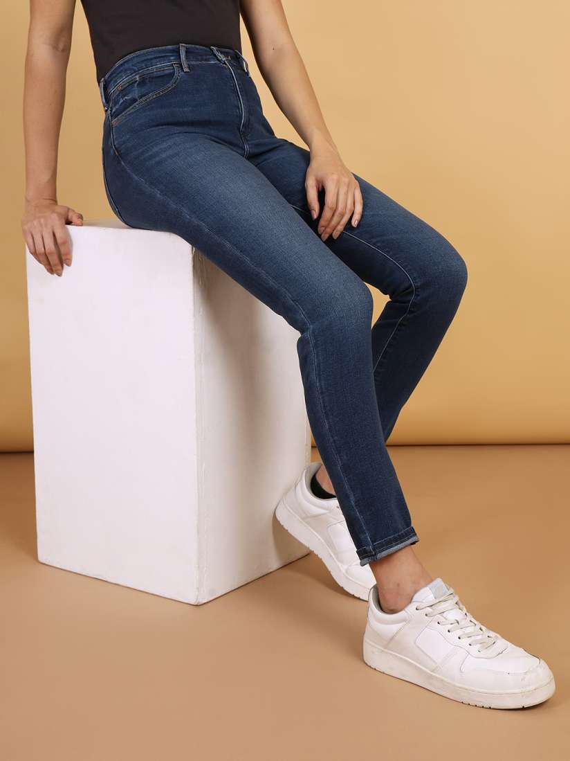 Wrangler jeans myntra top