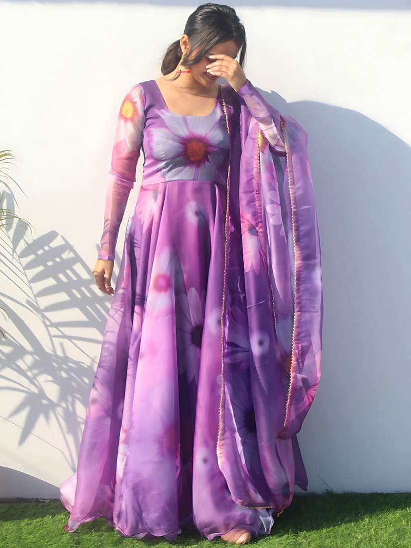 Myntra gown with dupatta shop