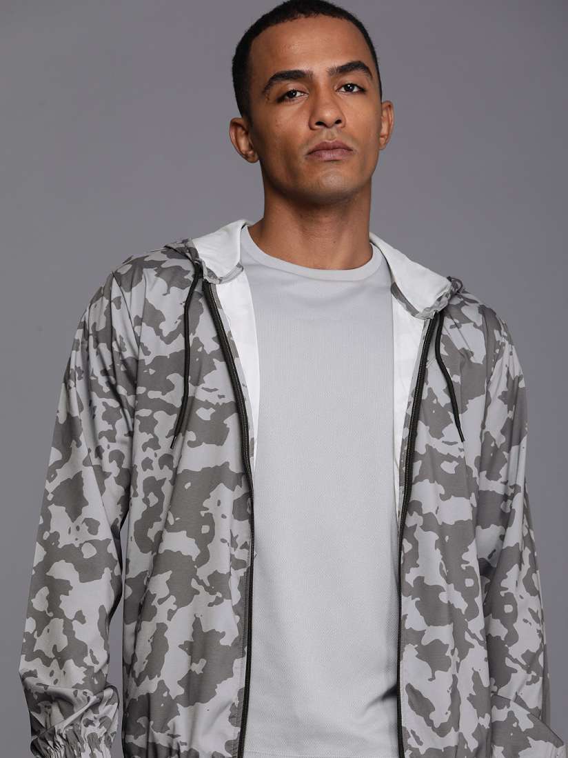 Camo running jacket deals