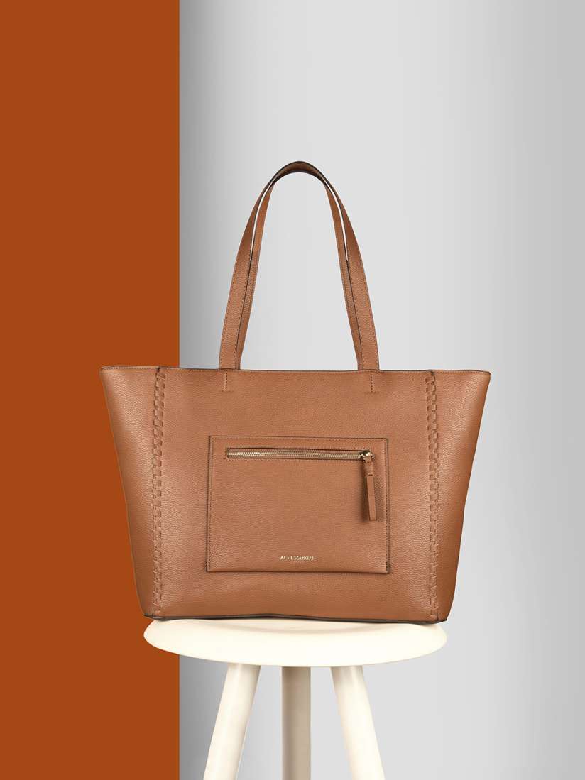 Handbags with front pockets discount