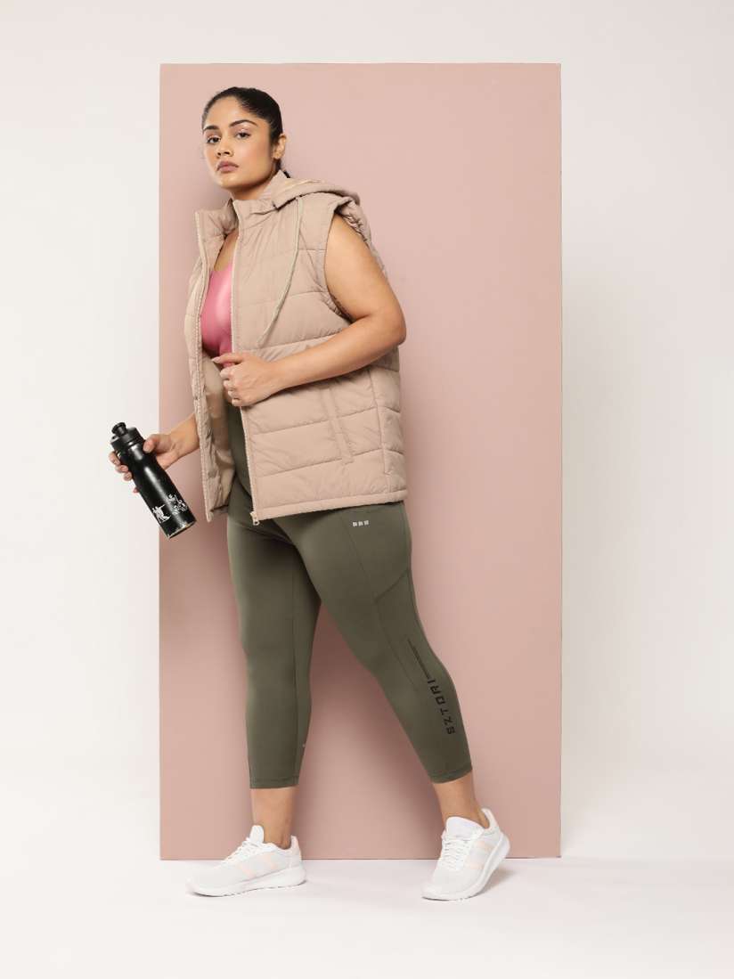 Buy Sztori Women Plus Size Activewear 3 4th Length Tights with Reflective Detail Tights for Women 25628606 Myntra