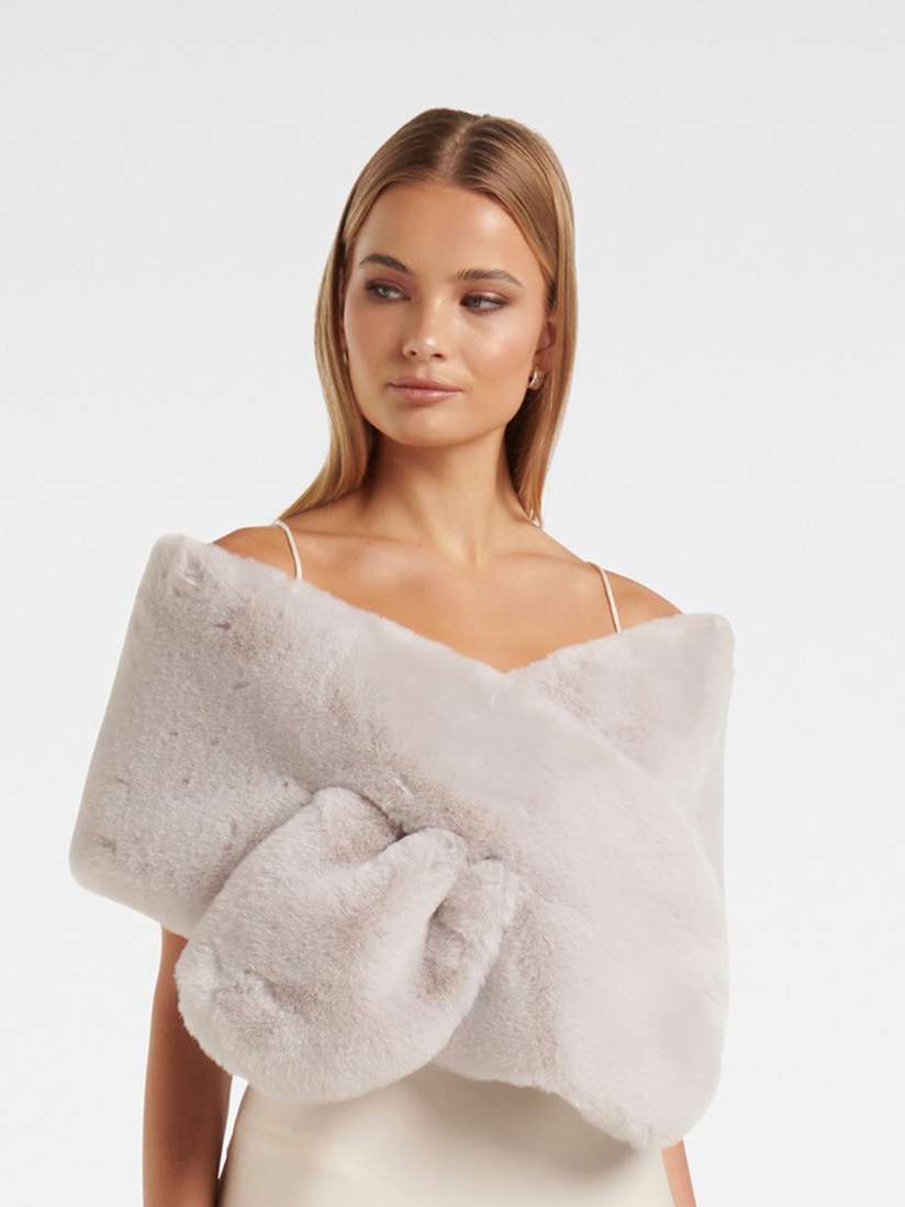 Buy Forever New Off Shoulder Cape Sleeves Faux Fur Trim Bardot Top Tops for Women 25839630 Myntra