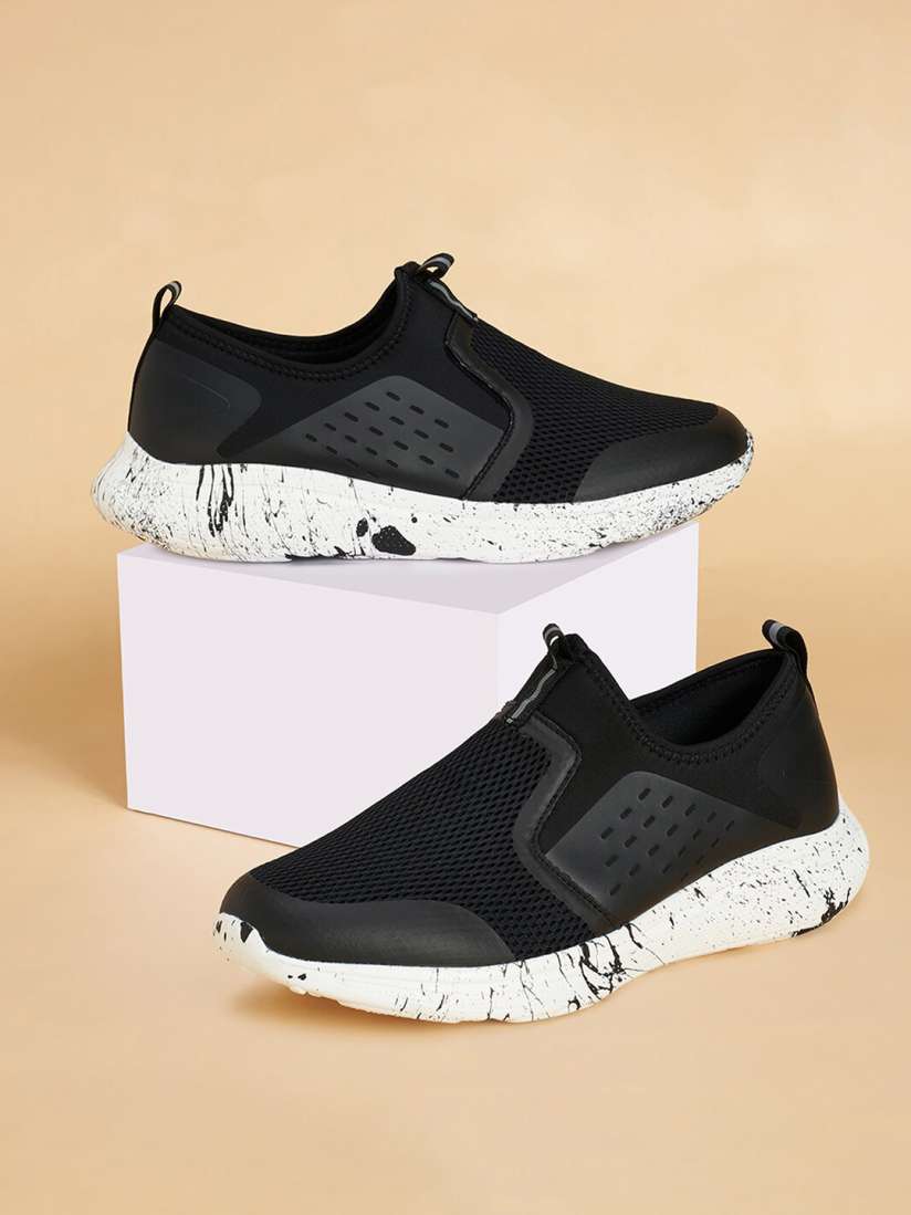 Pantaloons shoes for mens online