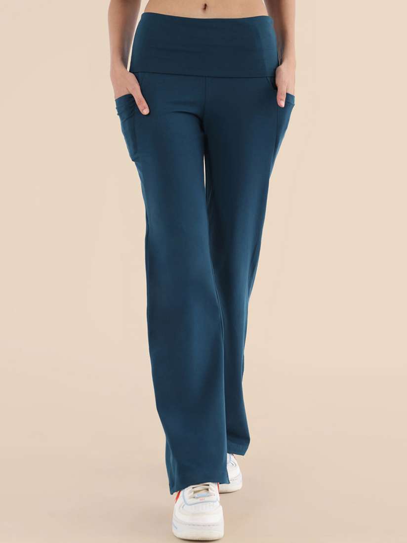 Women's relaxed fit yoga pants 2025