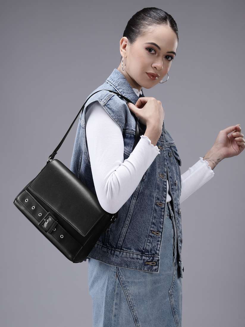 Structured shoulder bag top