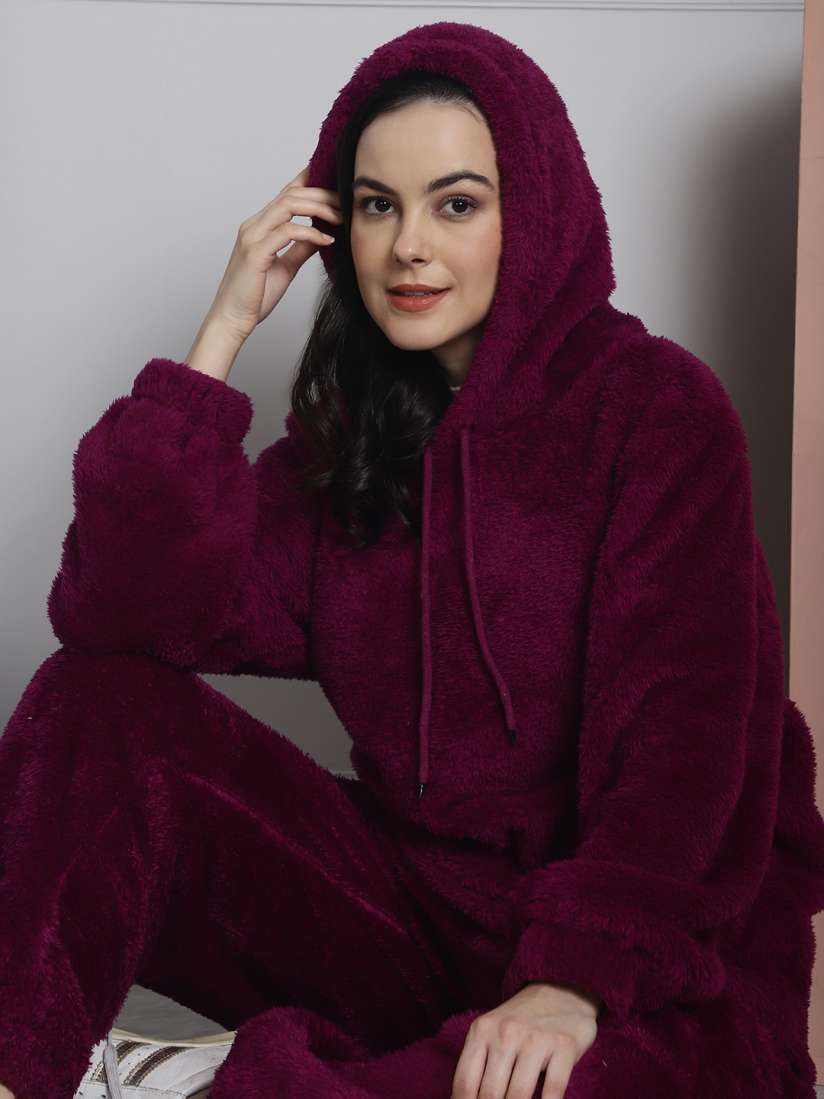 Fluffy fur night suit hotsell