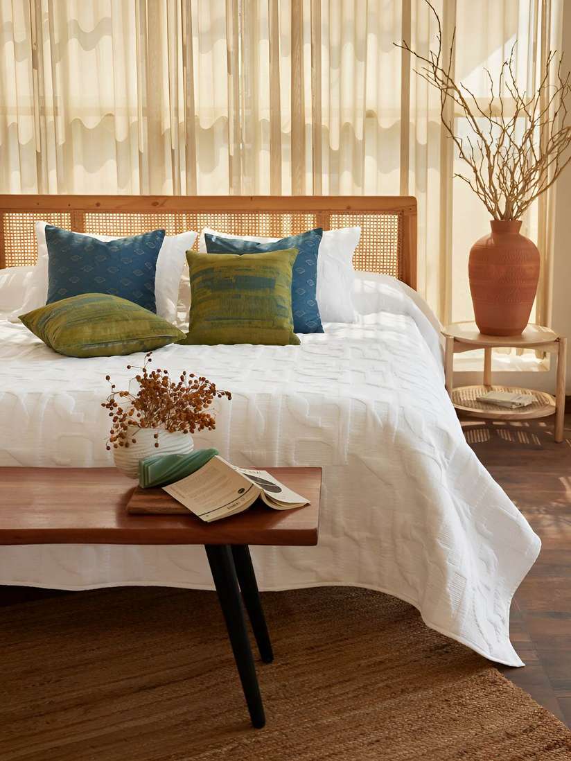 Double Bed Myntra Bed Cover Buy Online Premium Bed Sheet Sets From Bed For Unisex By Bella