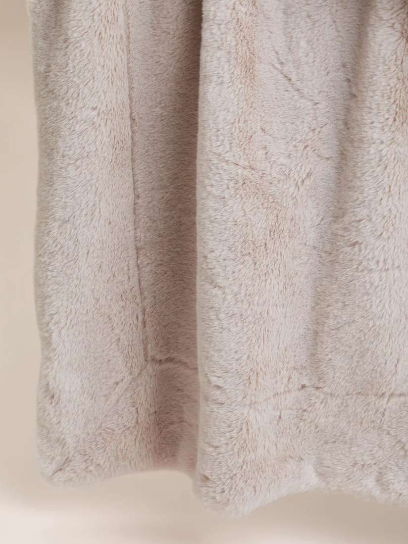Buy Marks Spencer Pink Supersoft Faux Fur Throw Throws for Unisex 26011240 Myntra