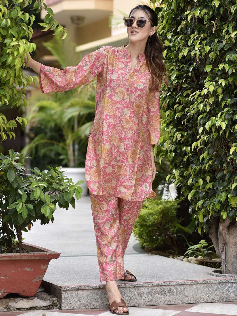 Buy DIMPLE DESIGN STUDIO Floral Printed Pure Cotton Straight Kurta With Trouser Kurta Sets for Women 26065104 Myntra