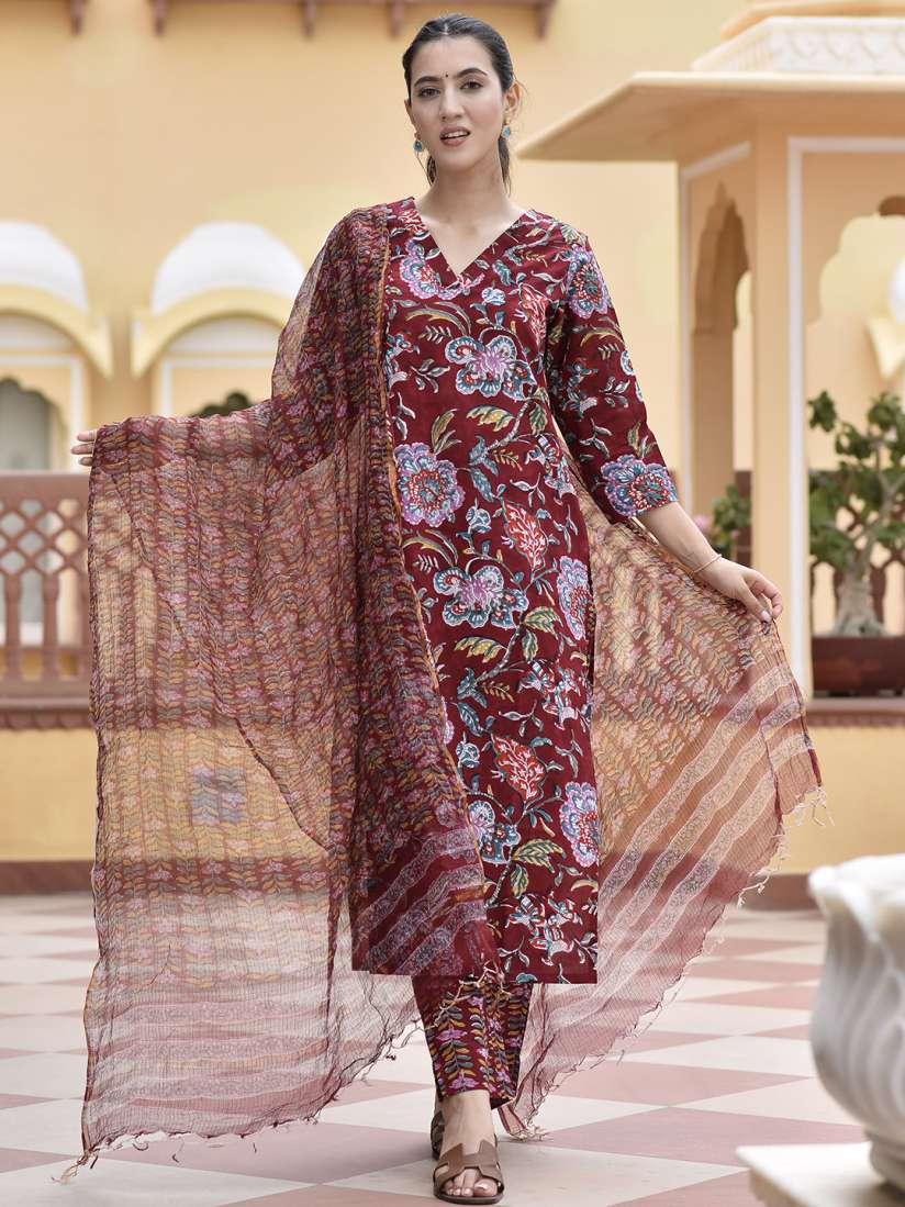 Buy DIMPLE DESIGN STUDIO Floral Printed Pure Cotton V Neck Straight Kurta Set Kurta Sets for Women 26065140 Myntra