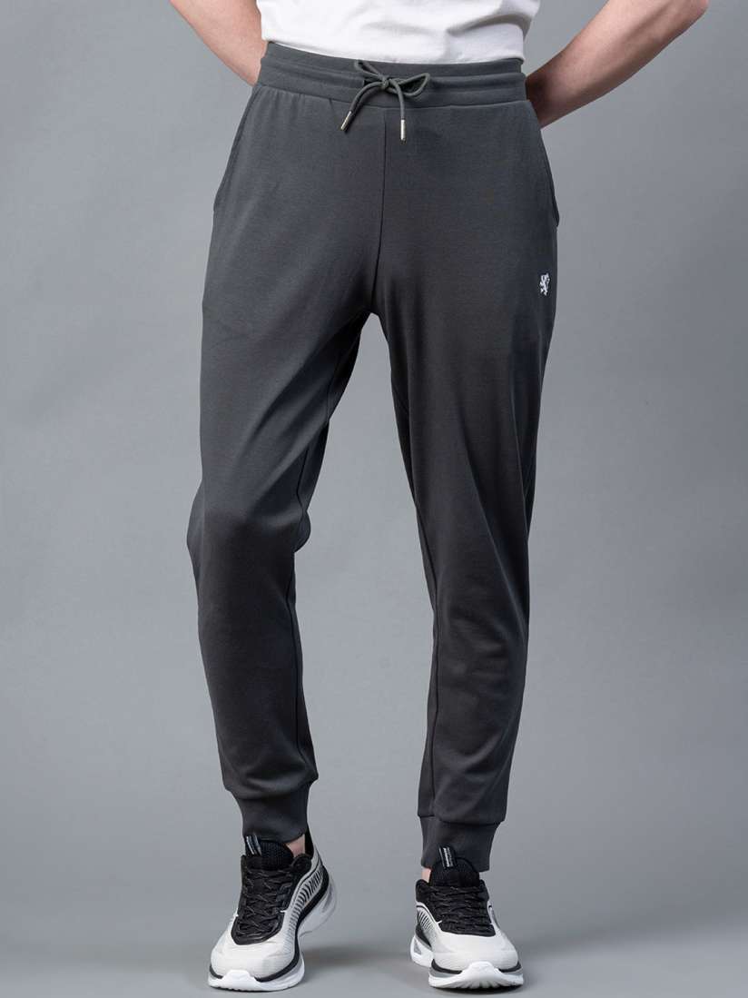 Red tape joggers shop