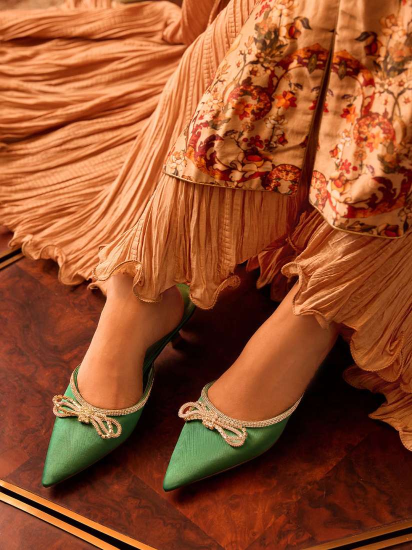 Buy Anaar Bow Embellished Pointed Toe Kitten Heel Mules Heels for Women 26074770 Myntra