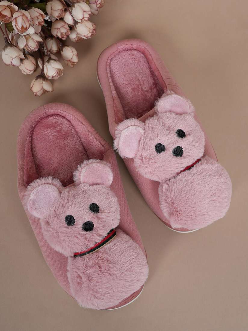 Slippers in myntra hot sale