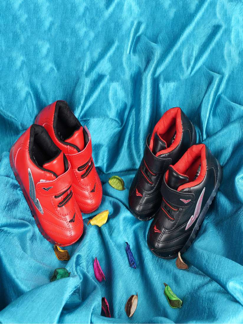 Myntra kids footwear store