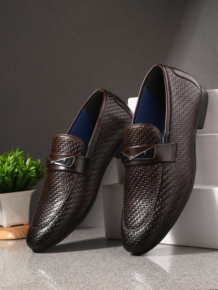 Loafers Trending Shoes For 2021 Sneaker Trends Shoe Styles Spring