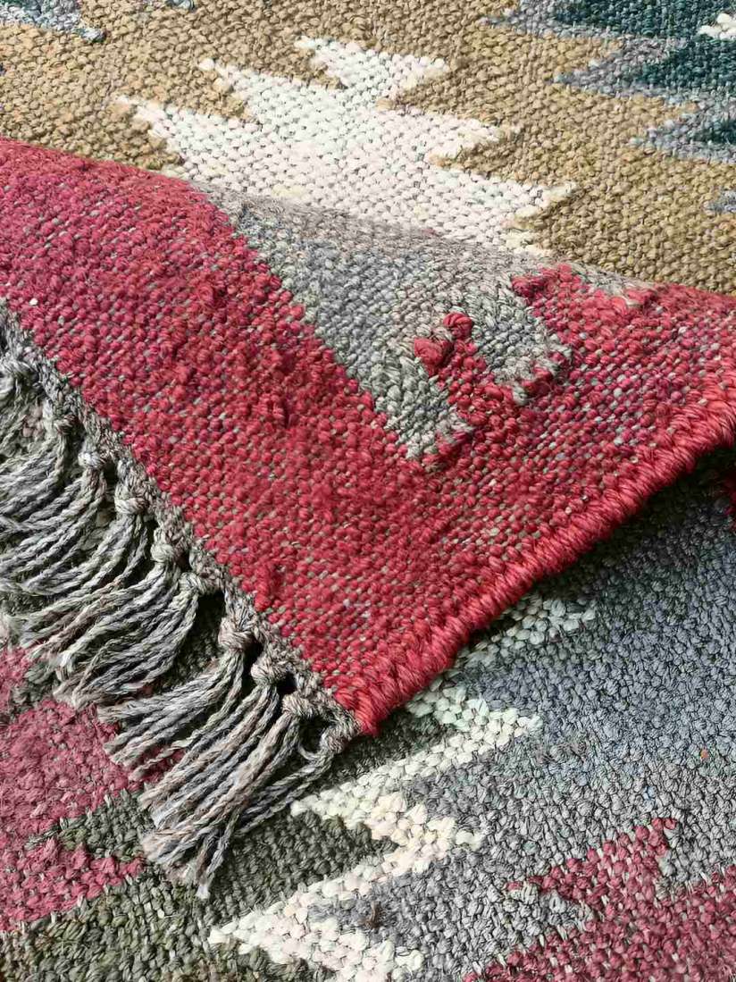 Buy Budhrajrugs Red Green Geometric Woven Rectangular Dhurrie Floor Mats Dhurries for Unisex 26292838 Myntra