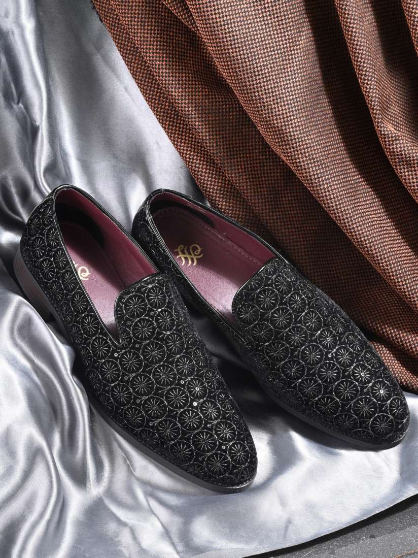 Buy House of Pataudi Men Embroidered Round Toe Loafers Casual Shoes for Men 26438370 Myntra