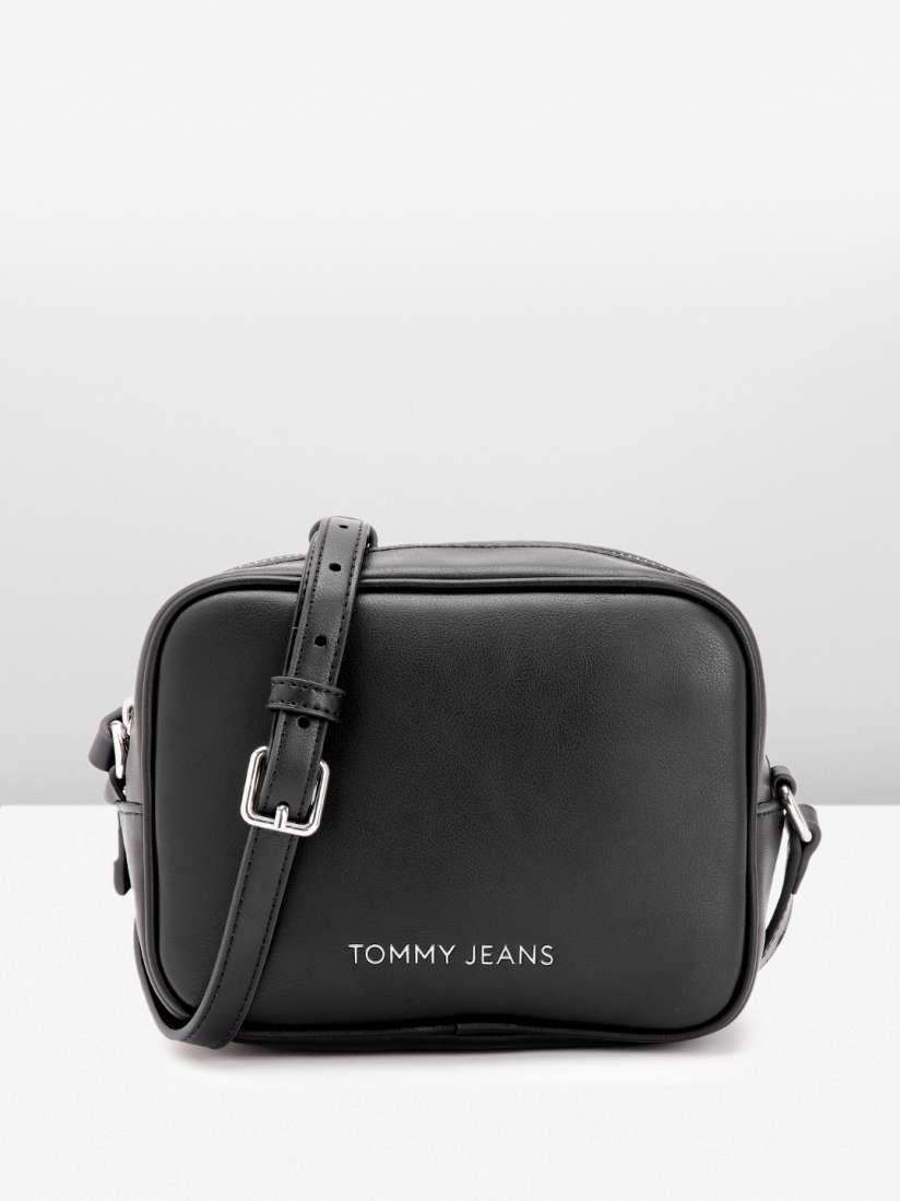 Tommy hilfiger bags myntra cheap