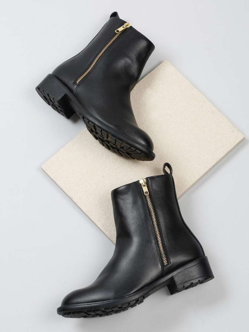 Ladies boots on myntra on sale