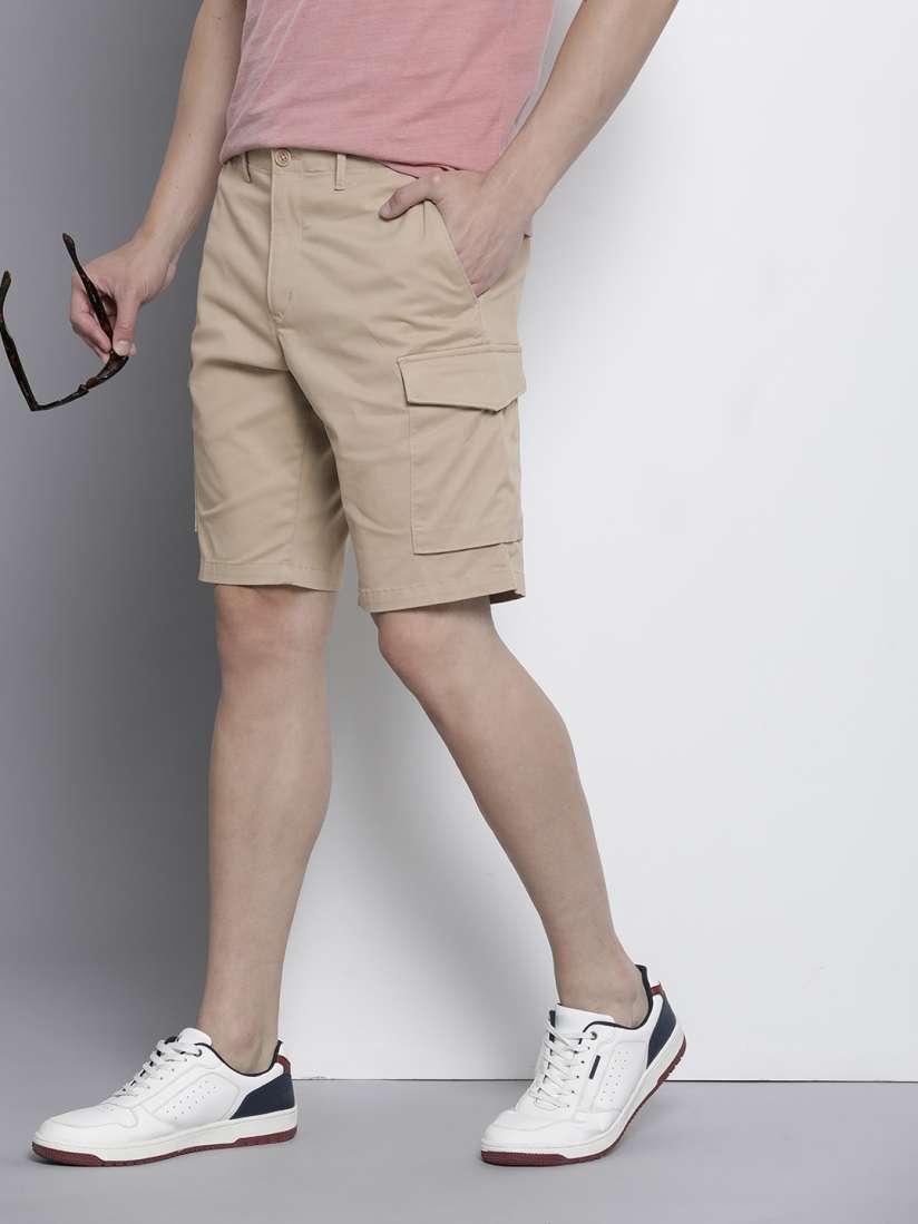 Buy Tommy Hilfiger Men Solid Regular Fit Mid Rise Cargo Shorts Shorts for Men 26613768 Myntra