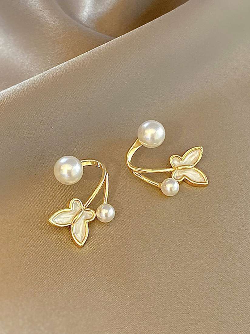 Buy VAGHBHATT Gold Plated Stud Earrings Earrings for Women 26707486 Myntra