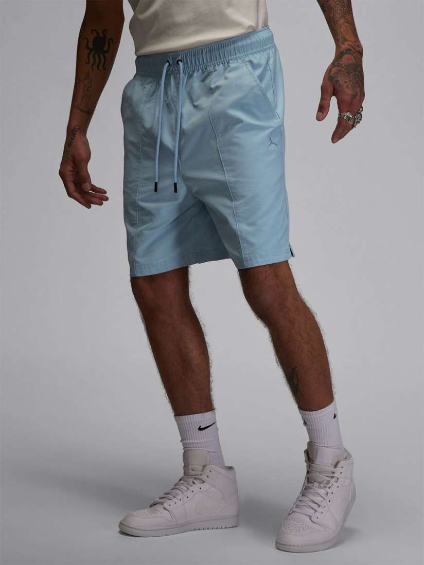 Above knee nike shorts online