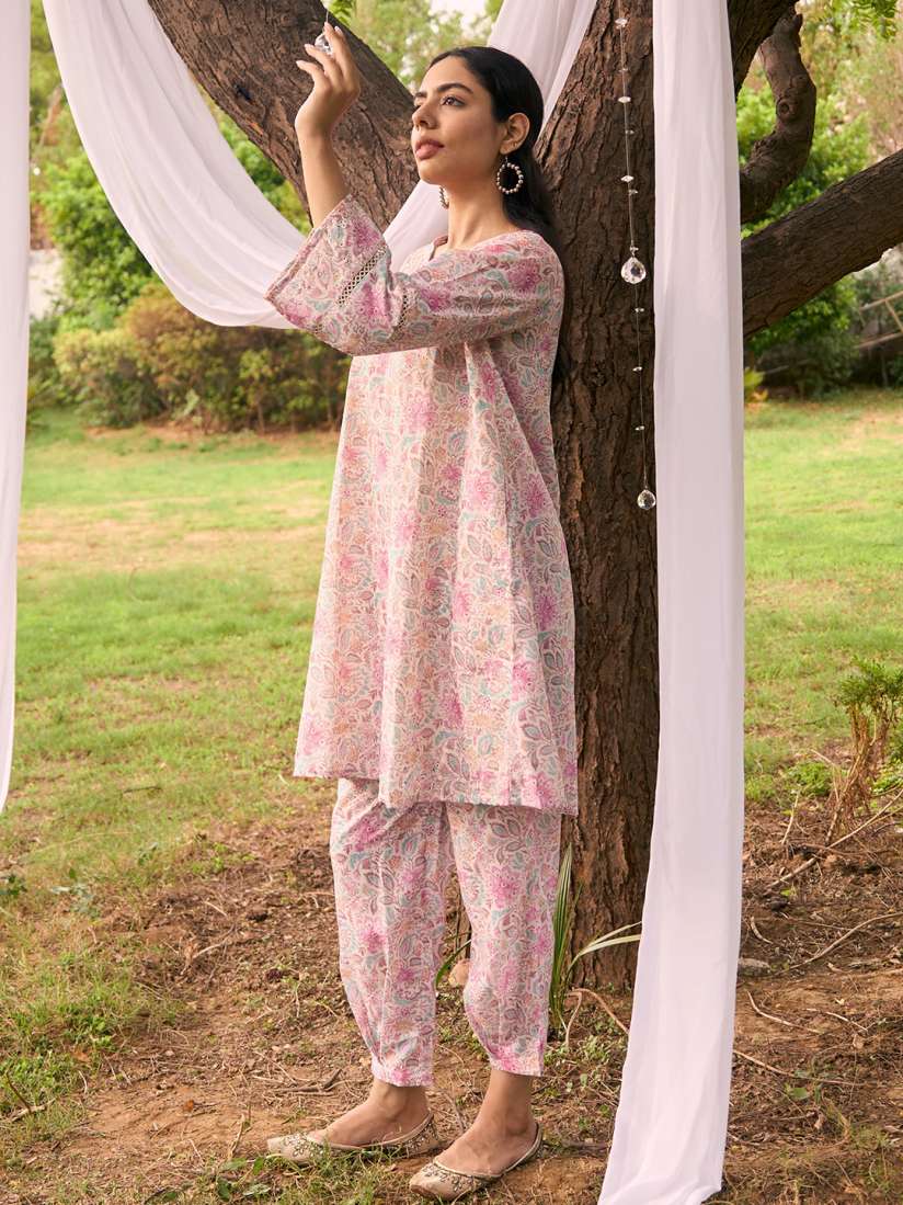 Buy Libas Floral Printed Thread Work Kurta with Trousers Kurta Sets for Women 26739782 Myntra