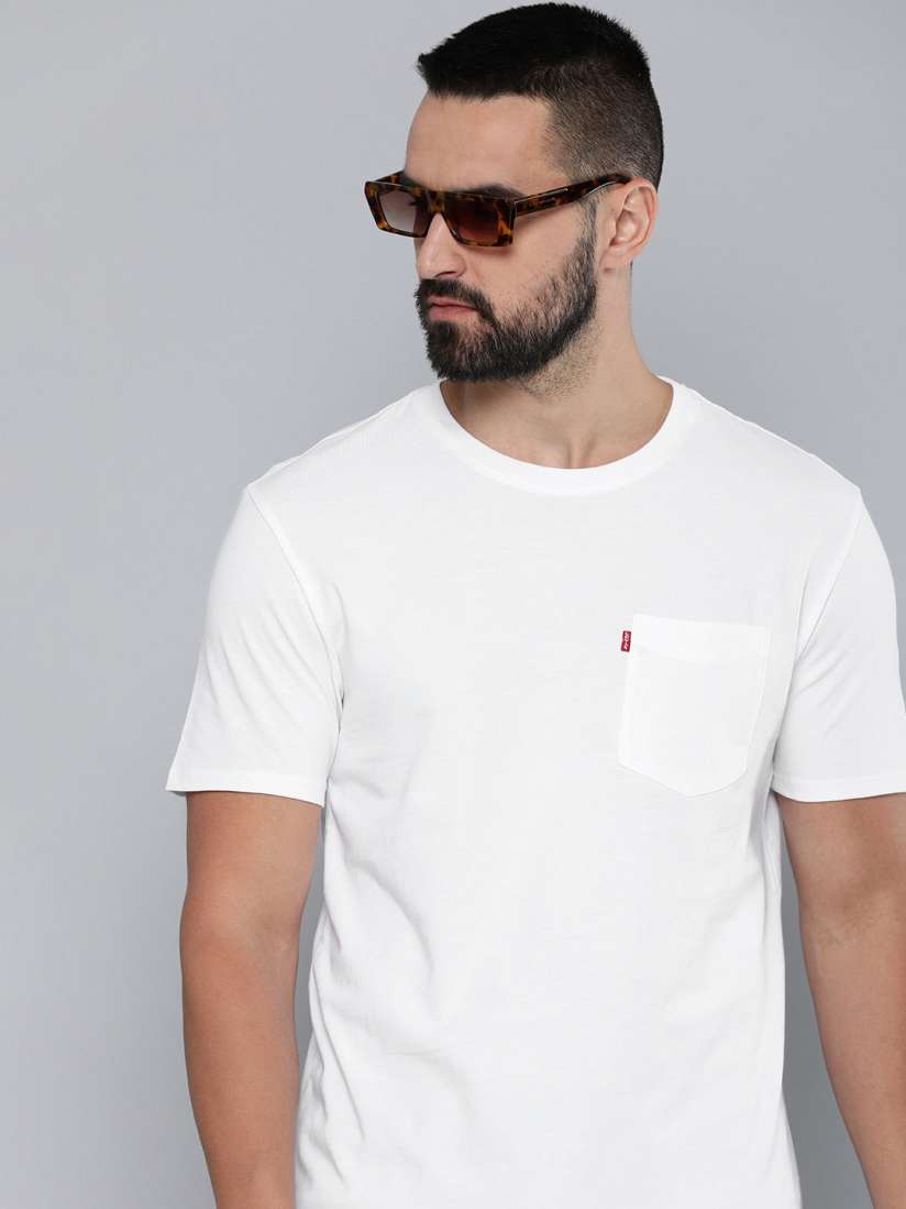 Levis white pocket t shirt store