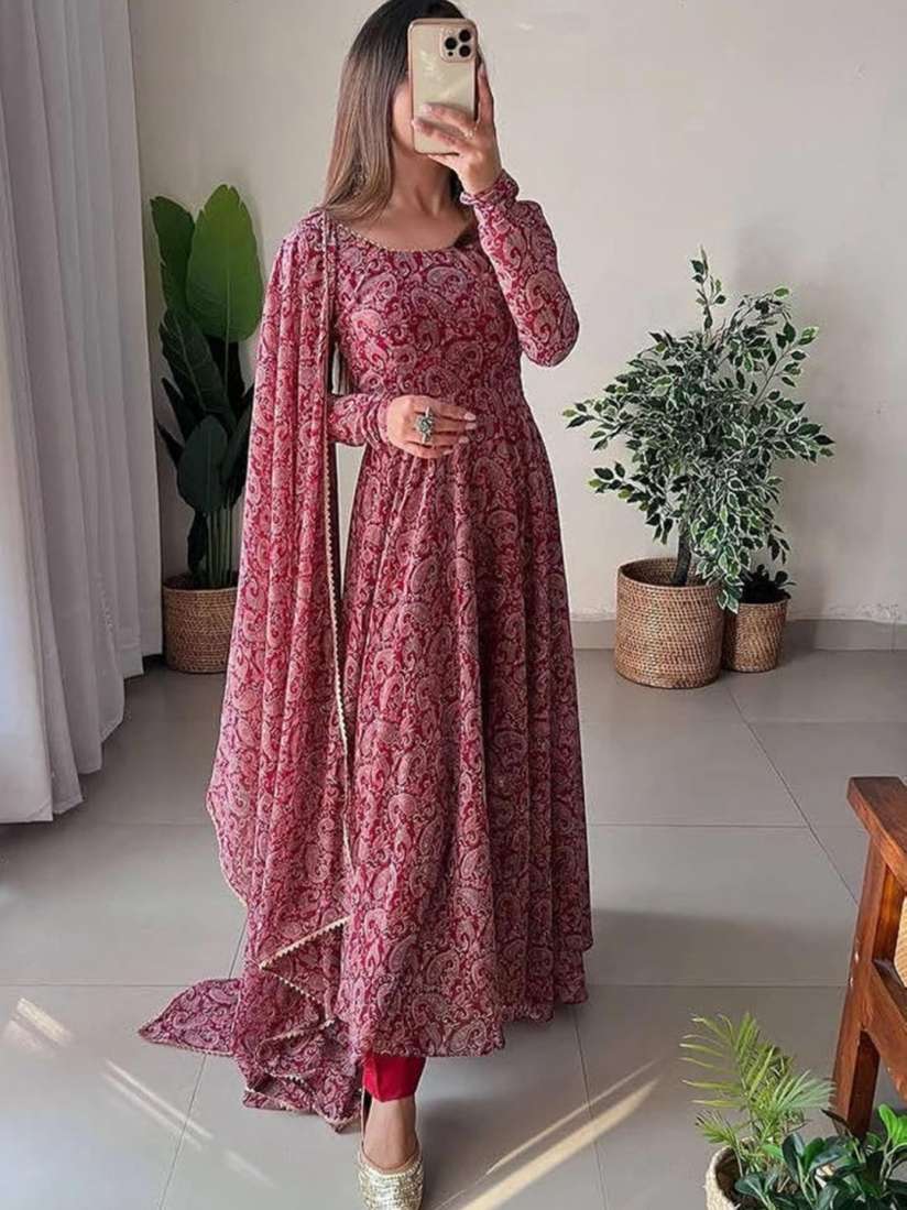 Anarkali kurta on myntra 2025