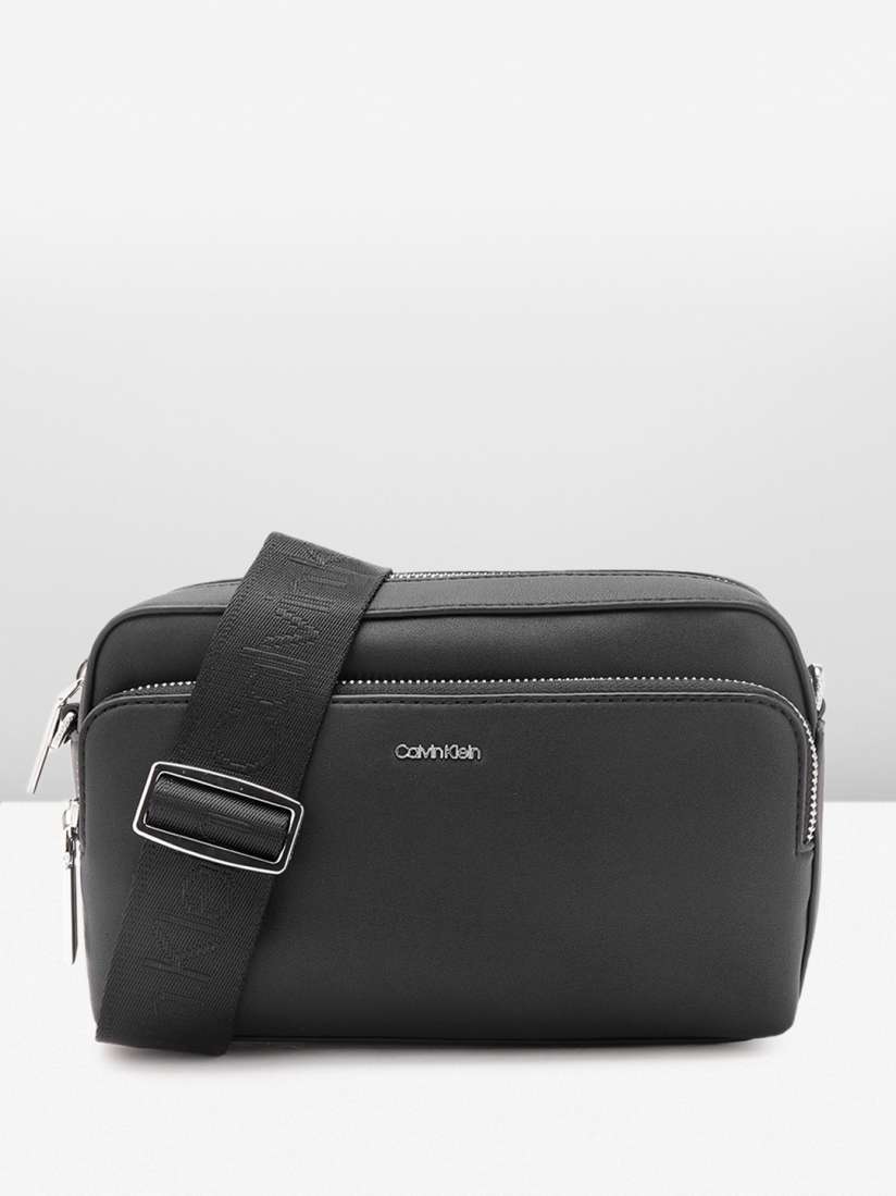 Ladies sling bags on myntra best sale