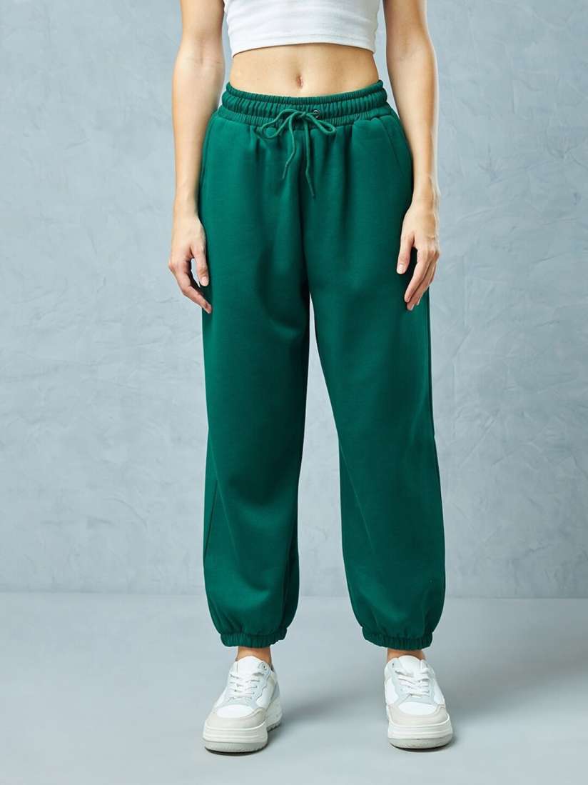 Track pants bewakoof outlet