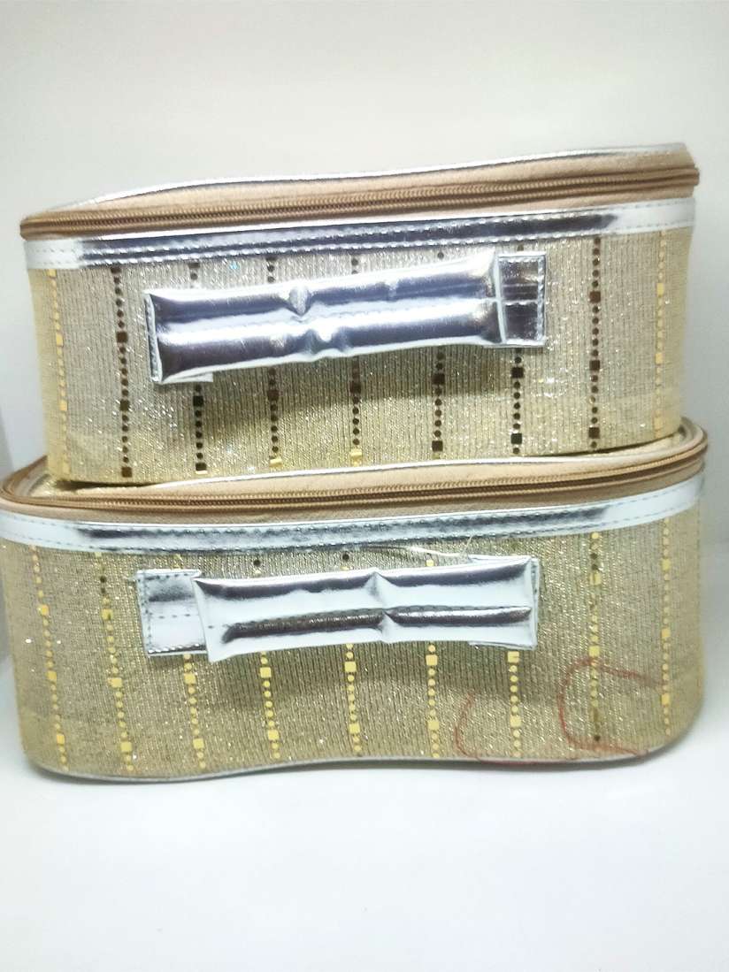 Makeup pouch myntra cheap